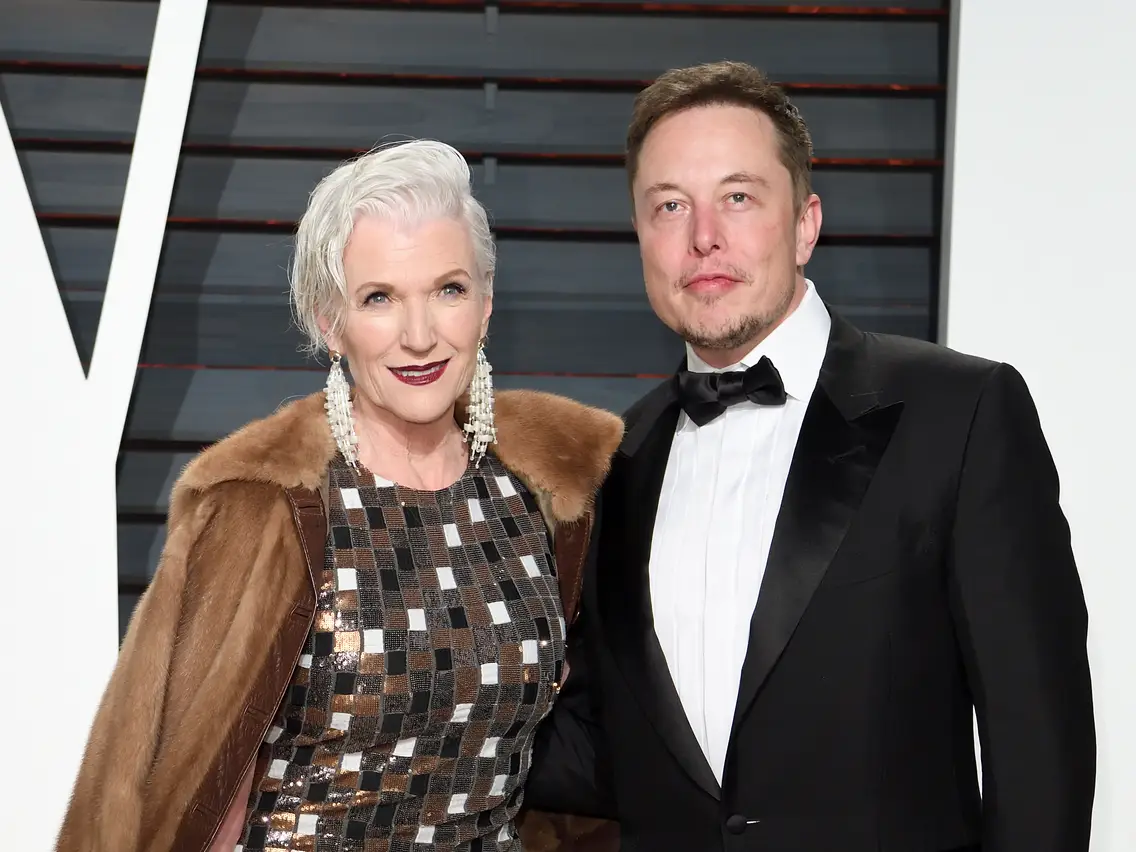 ”74-year-old-mother-elon-musk-in-a-swimsuit-posed-for-the-cover-of-a-magazine”