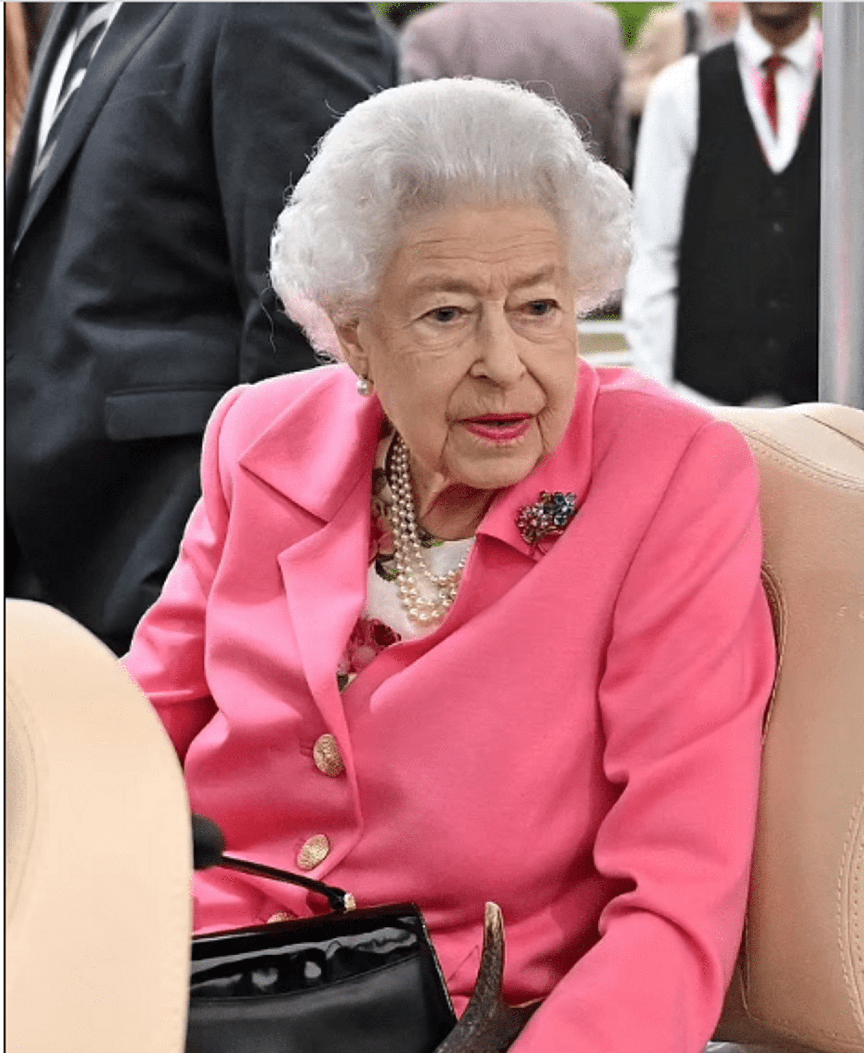 queen-elizabeth-ii-modeled-a-brooch-given-to-her-by-her-parents-for-her-19th-birthday
