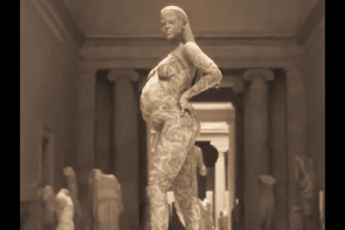 It became known how pregnant Rihanna reacted to the appearance of her statue at the Metropolitan Museum of art