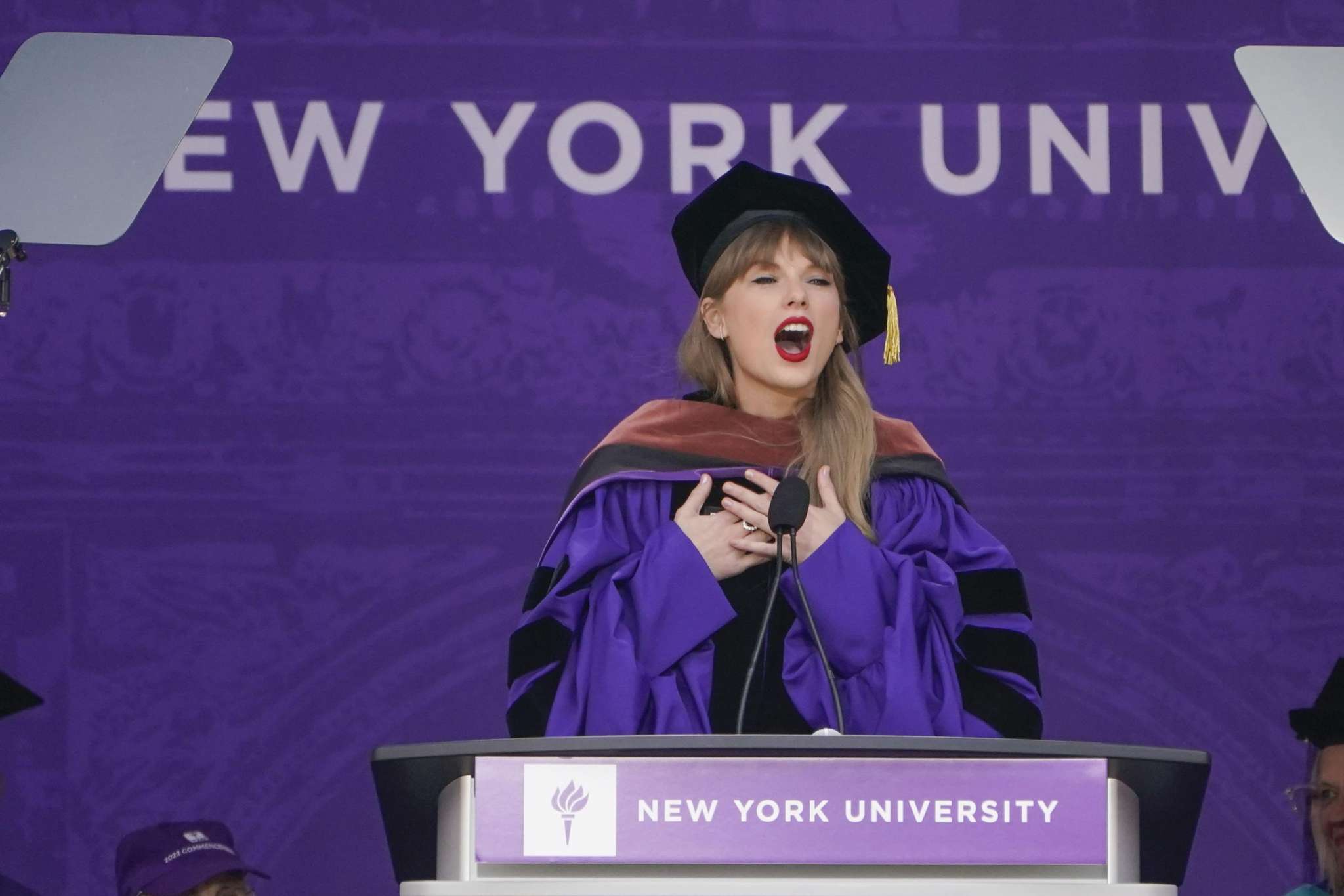 Taylor Swift surprised fans with her transformation into a diligent student