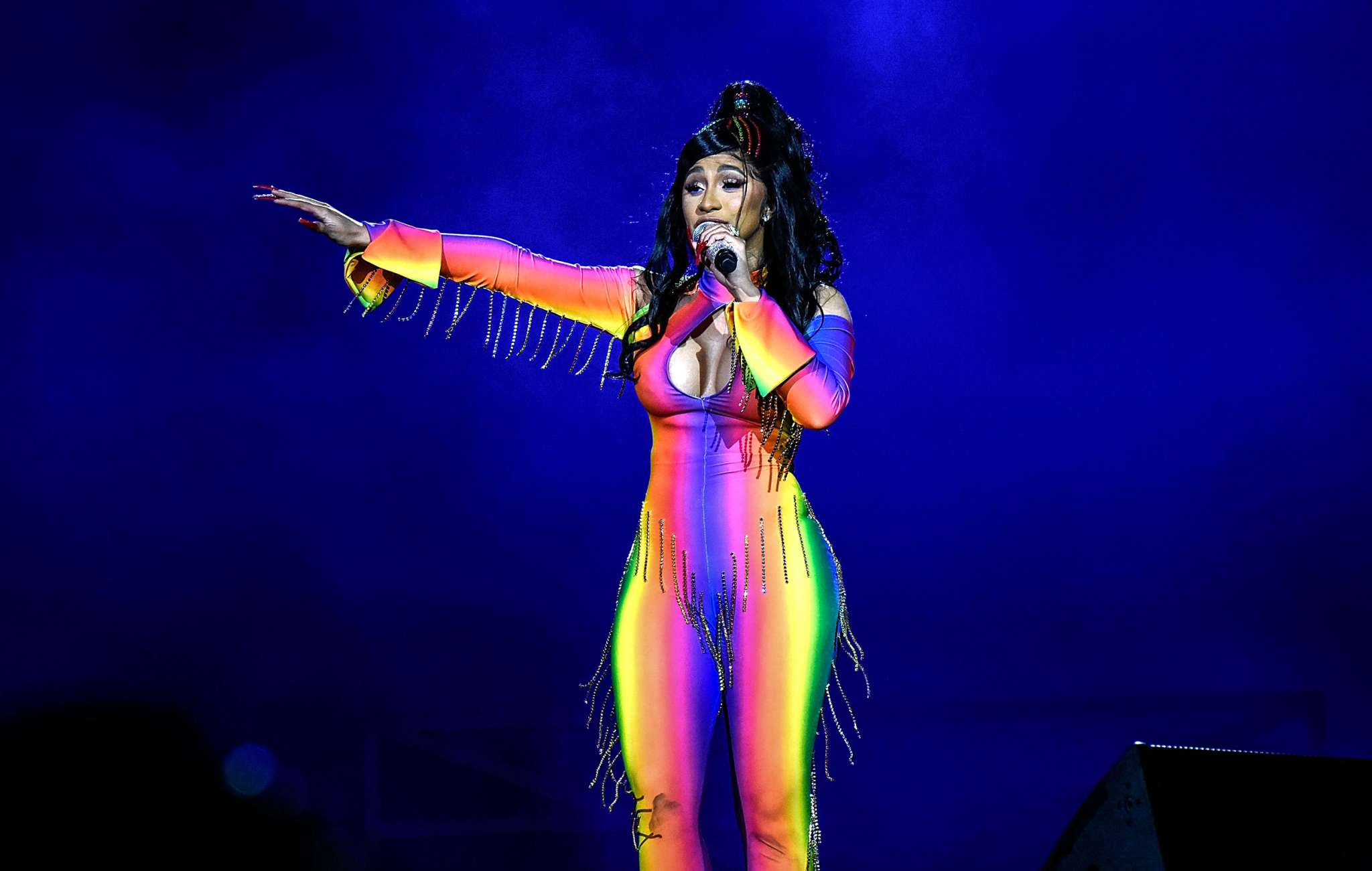 cardi-b-addresses-colorism-in-new-york-strip-clubs