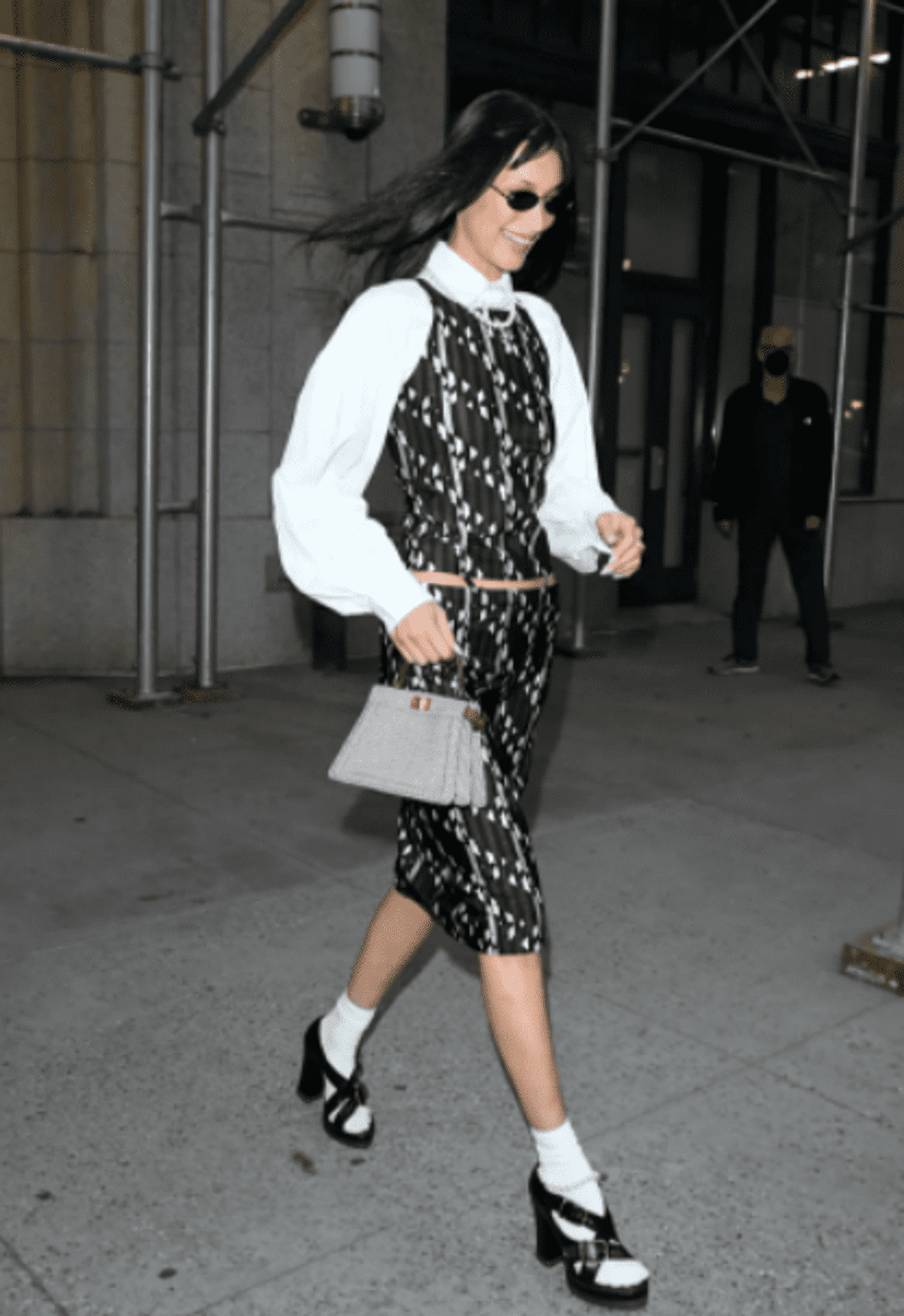 bella-hadid-proved-that-socks-with-sandals-are-still-relevant