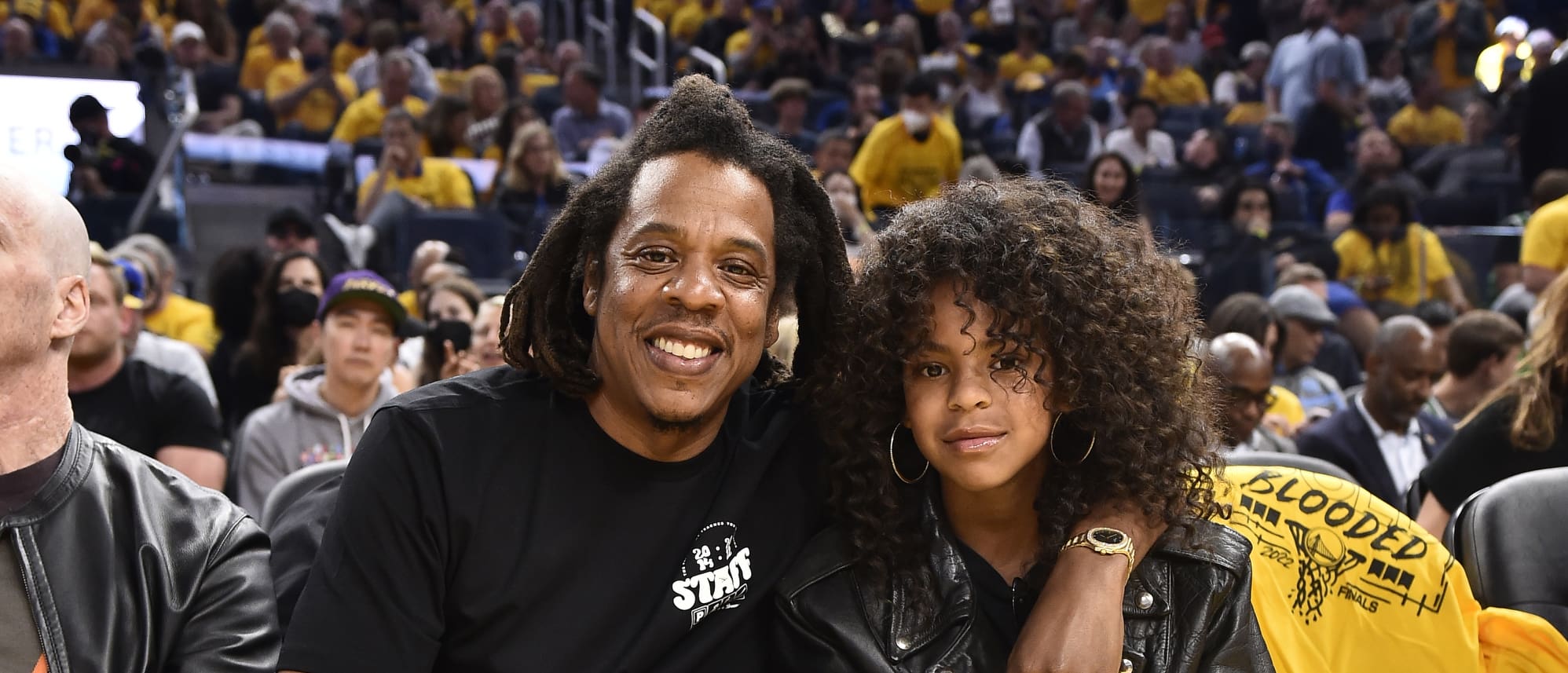 ”fans-gush-over-blue-ivys-hair-at-nba-game-with-jay-z-call-her-her-mamas-twin”