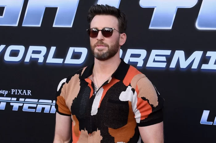 Captain America Loves Cats; Chris Evans Speaks Out at Buzz Lightyear Premier