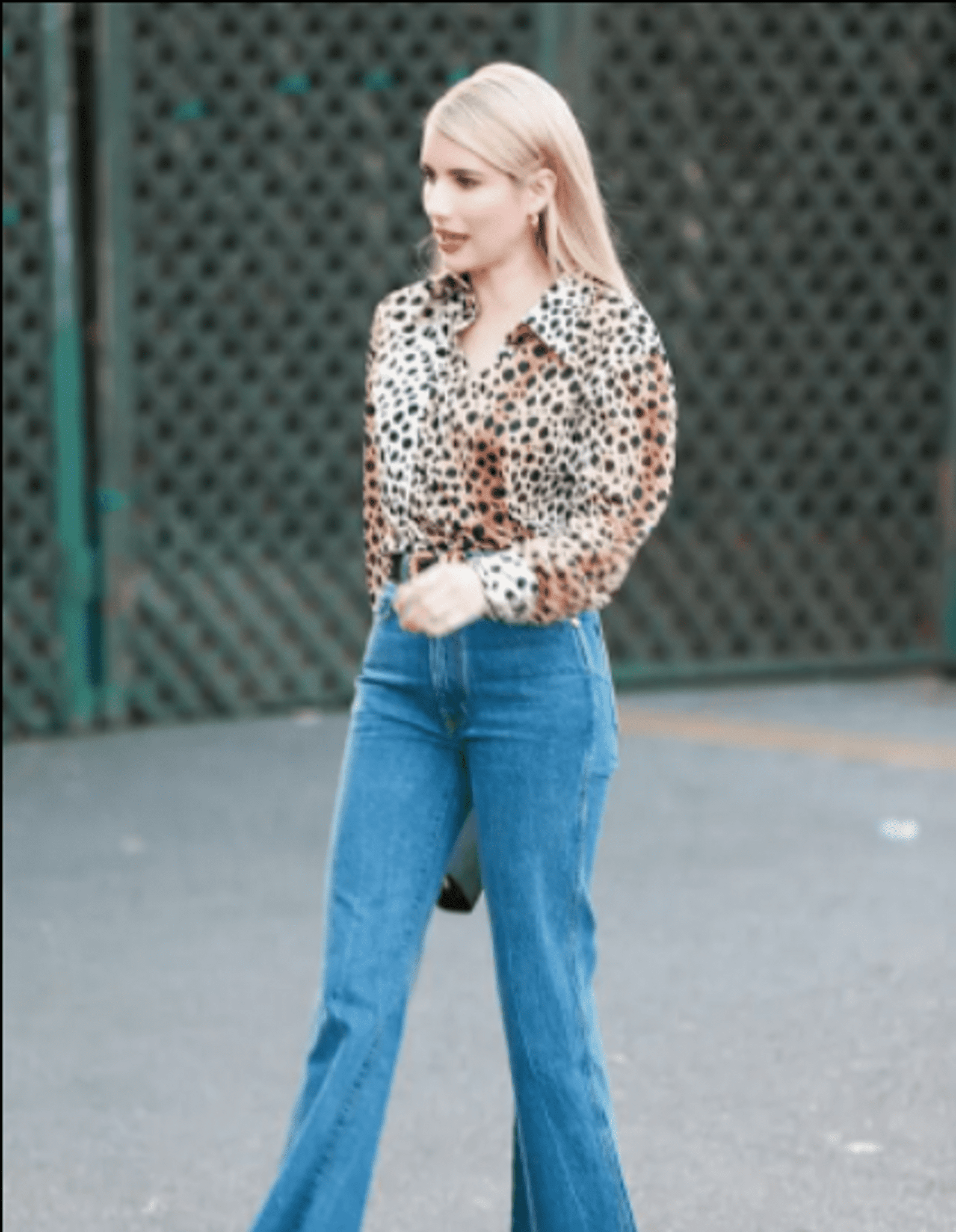 Young mother Emma Roberts showed a simple way to go out