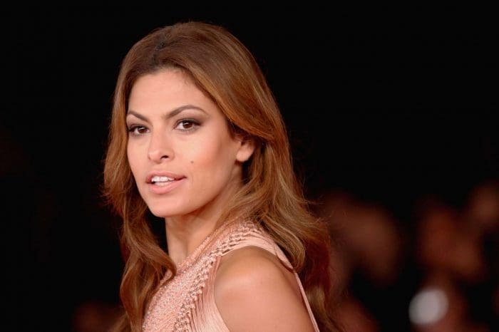 Eva Mendes Stuns In Vacation Pictures From Greece