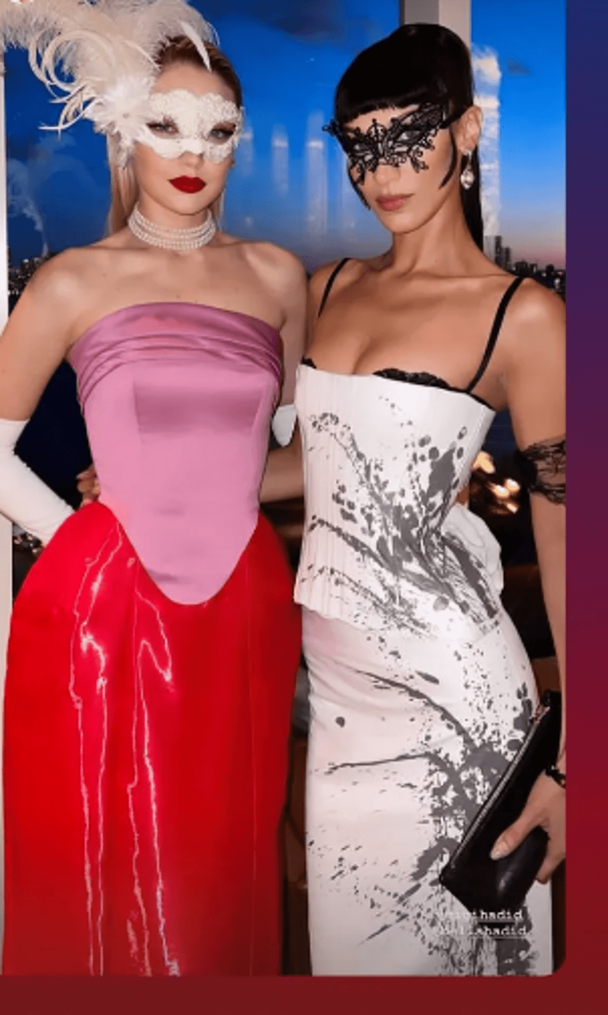 sisters-hadid-in-an-extraordinary-outfit-went-to-a-costume-party