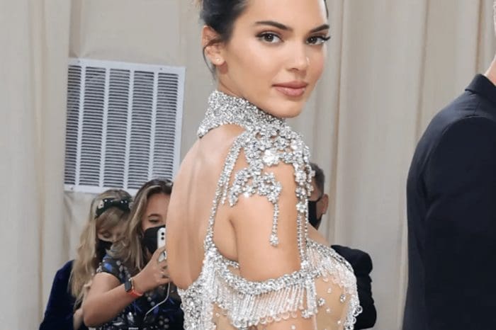 Kendall Jenner posted a completely Naked Photo after breakup