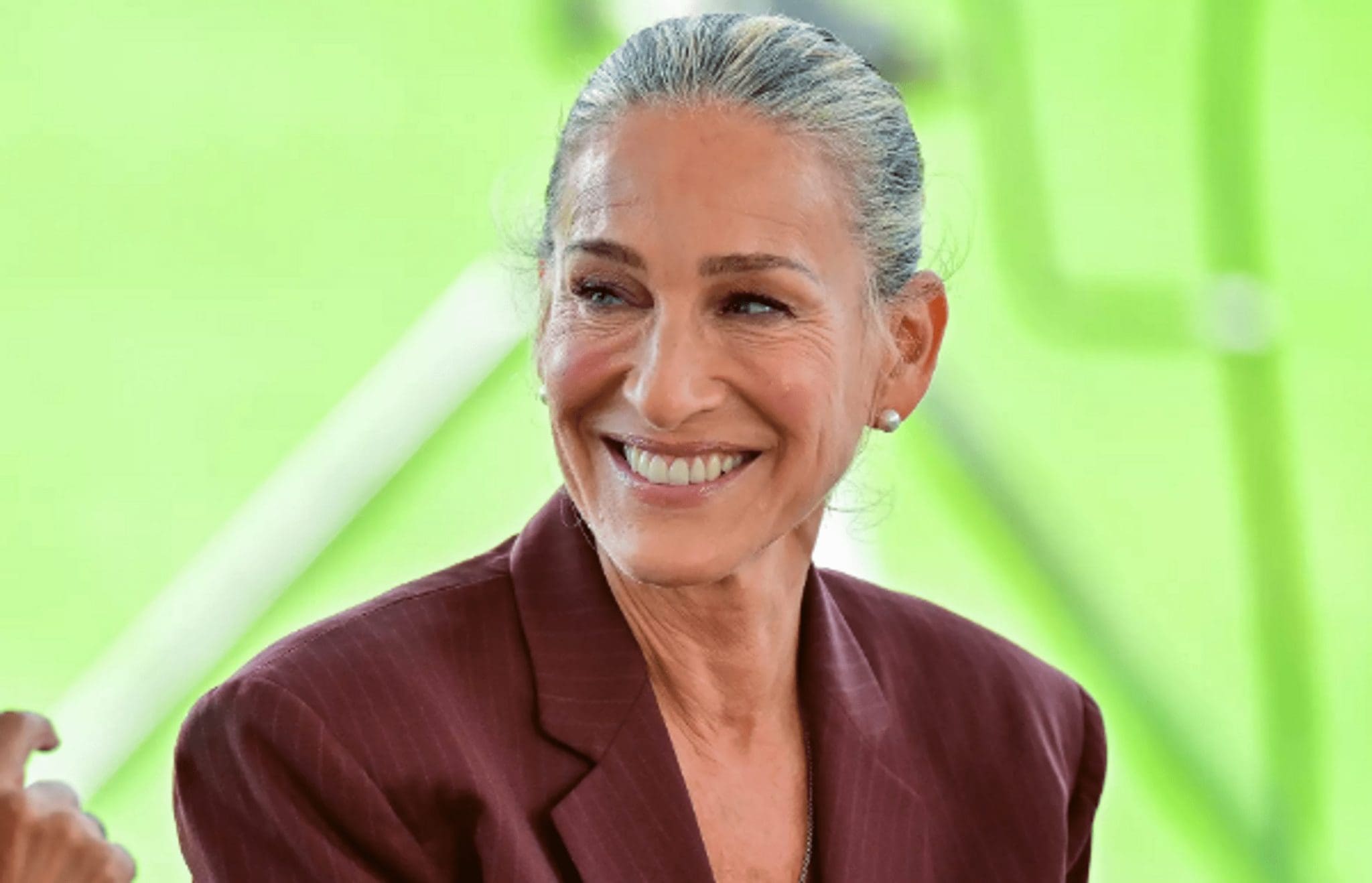 Gray hair boldness on the part of an actress, What Sarah Jessica Parker requesting fans to