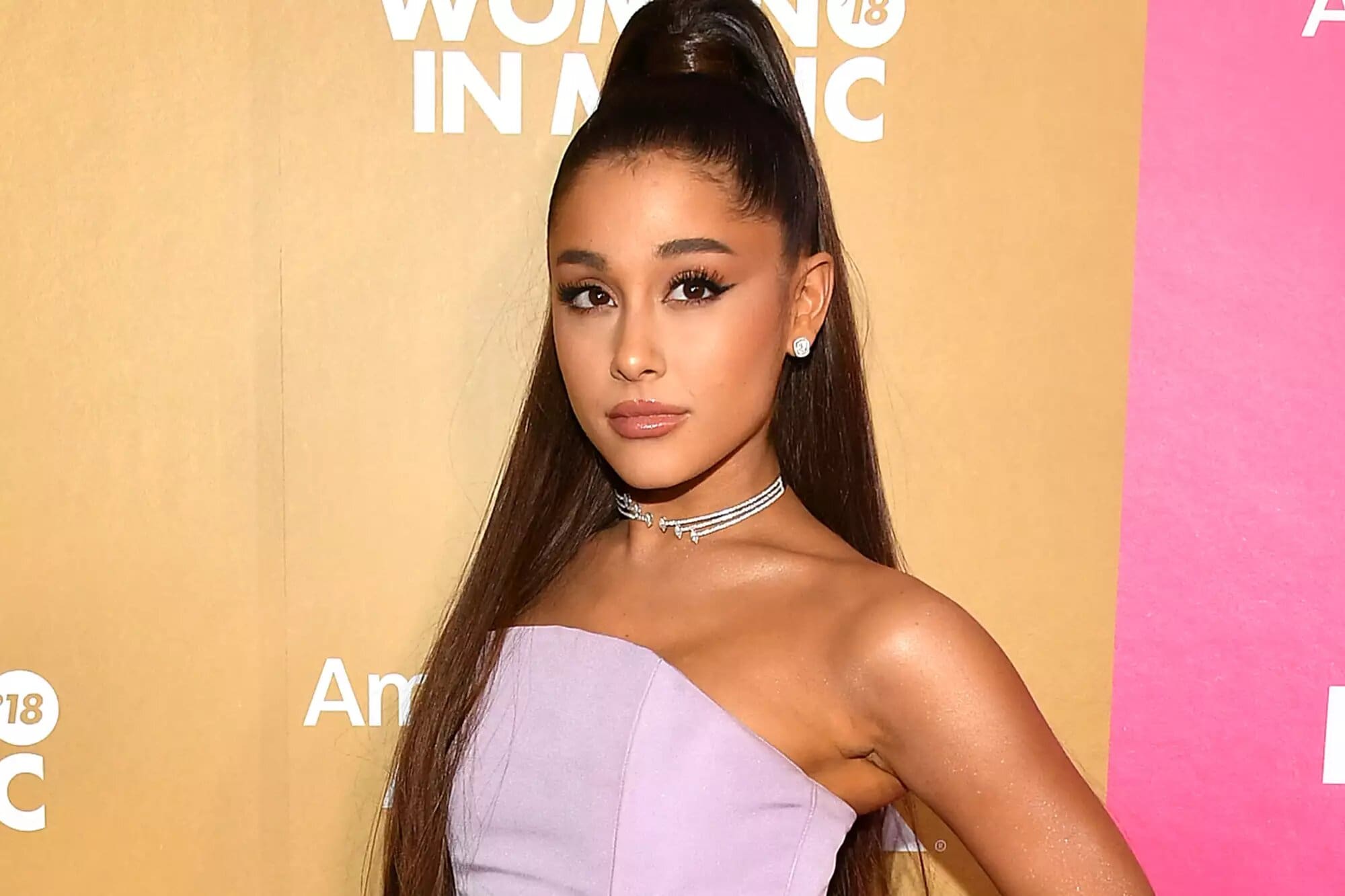 Ariana Grande Shows Before And After Pictures While Promoting Her R.E.M Beauty Line On Instagram Stories