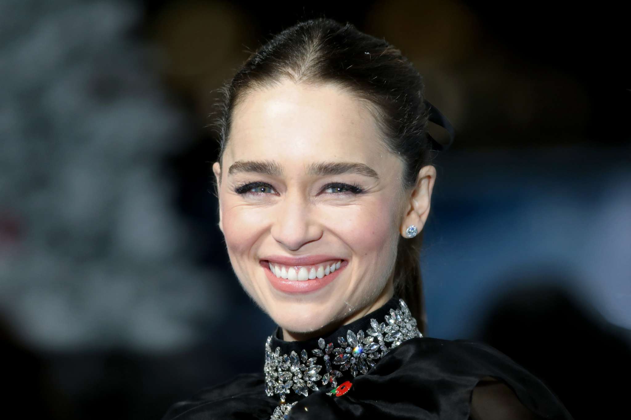 Emilia Clarke, Star of Game Of Thrones, Suffered Two Aneurysm; Feels Like She's Missing Parts Of Her Brain