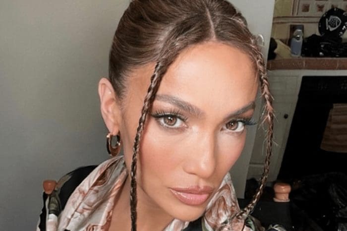 Pigtails On The Face Jennifer Lopez Tried On The Most Fashionable Hairstyle