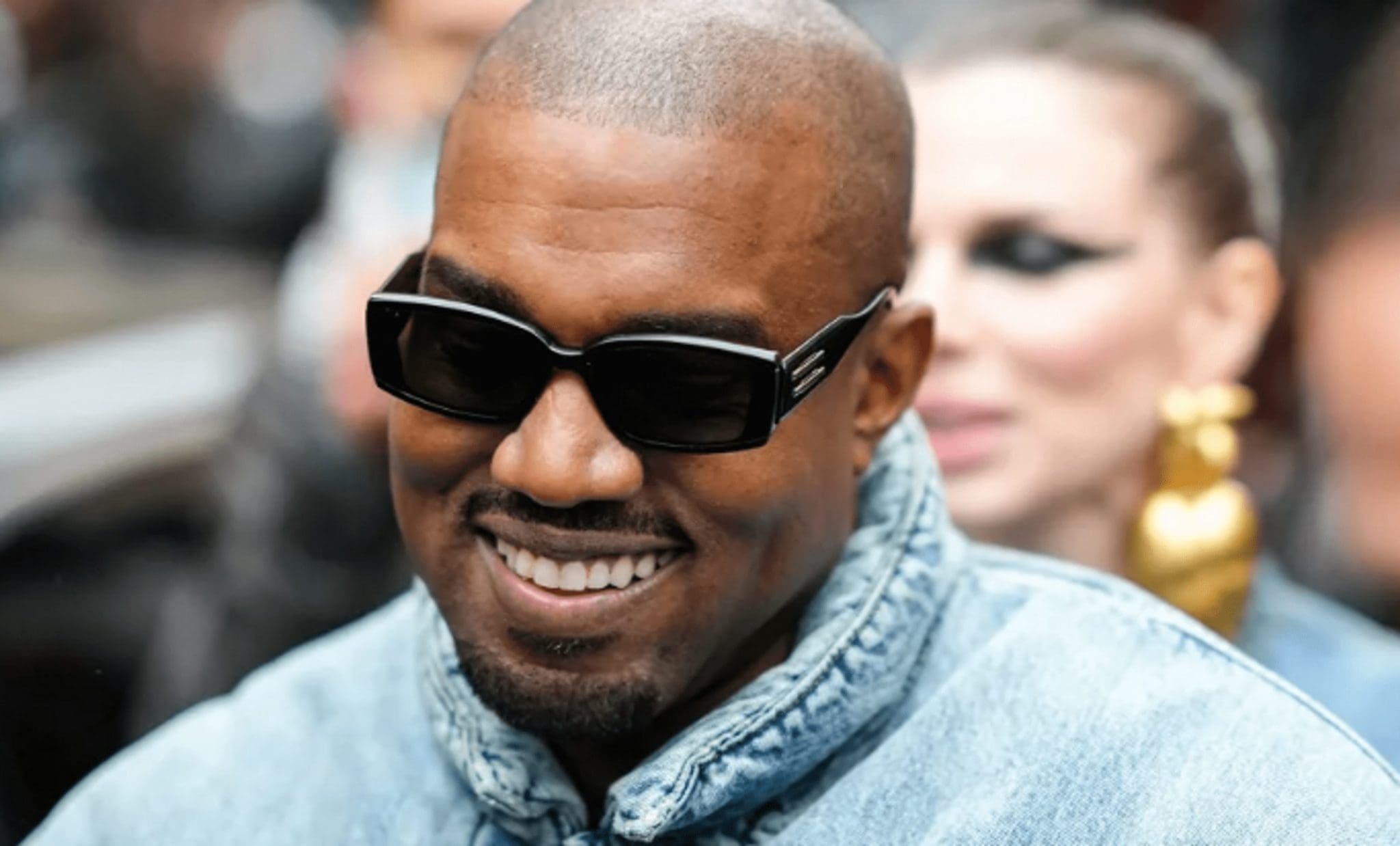 Kanye West Remembered Working With The President Of The Gap Bob L. Martin Business And Said That The Two Of Them Were Able To Sell $ 14 Million Worth Of Black hoodies