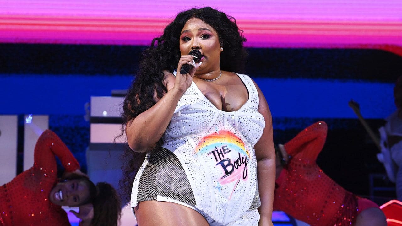 Lizzo Claims She Had Sexy Conversations With Rihanna And Why These Conversations Stopped