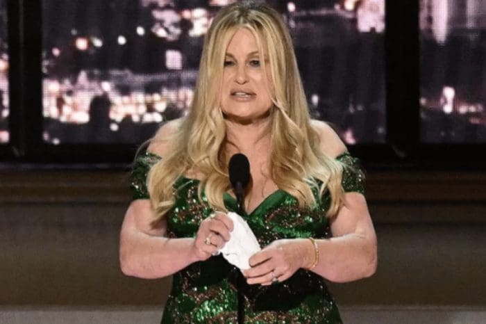 Jennifer Coolidge Claims She Had To Go To The ER After Getting A "White Lotus" Spray Tan