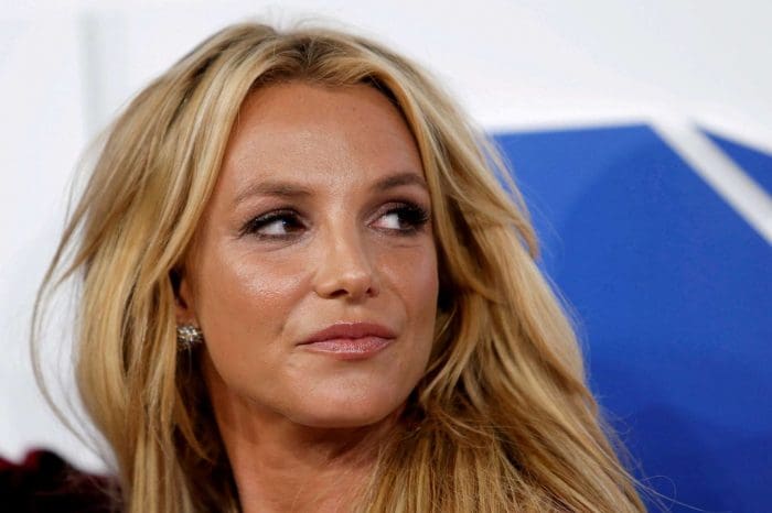 Britney Spears Asks Fans On Instagram To Teach Her How To Lie But It Just Confuses Fans